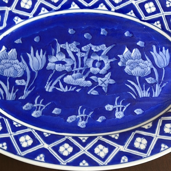 April Cornell Iris Platter - Picture 3 of 6